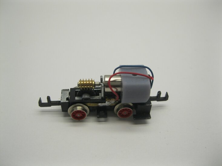 micromotor NA010G motor ombouwset Arnold Köf II, DB Köf III, DB BR 323, DB/Zürcher/Bentheimer BR 332, DB BR 335 ÖBB 0150, X130, X150, FS 213, SNCF YDE, SOB Tm 34, GKB 150