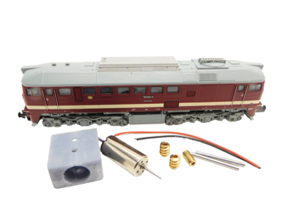 micromotor NF061C motor ombouwset voor Fleischmann BR 120, BR 220, M 62, T 679 micromotor NF061C motor ombouwset voor Fleischmann BR 120, BR 220, M 62, T 679