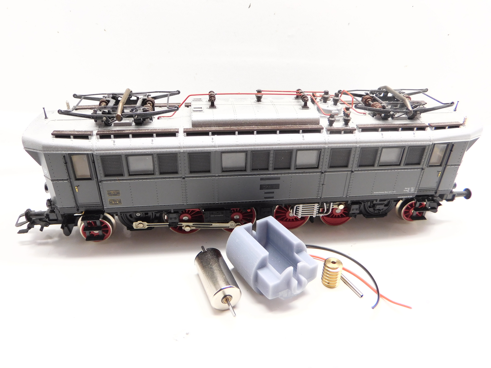 micromotor HTR010G ombouwset Trix E75, BR 175