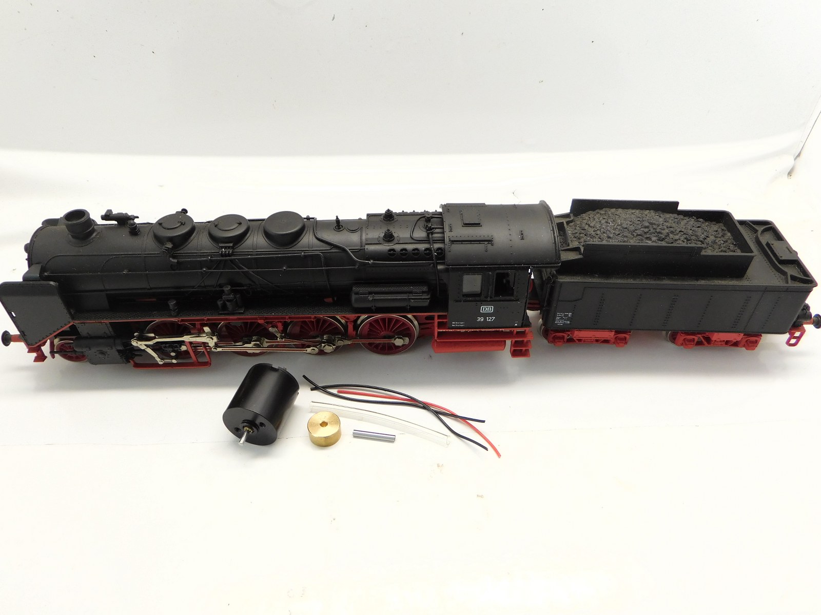 micromotor HRI006C motor ombouwset Rivarossi H0 DB BR 01*, DB BR 10*, DB BR 39, KPEV P10, FS GR 680*, FS GR 685*, FS GR 691*, FS GR 746*, SNCF Pacific 231 E, SNCF Pacific Chapelon*, Nichel Plate Road / American Railroad / Richmond Fredericksburg & Potomac
