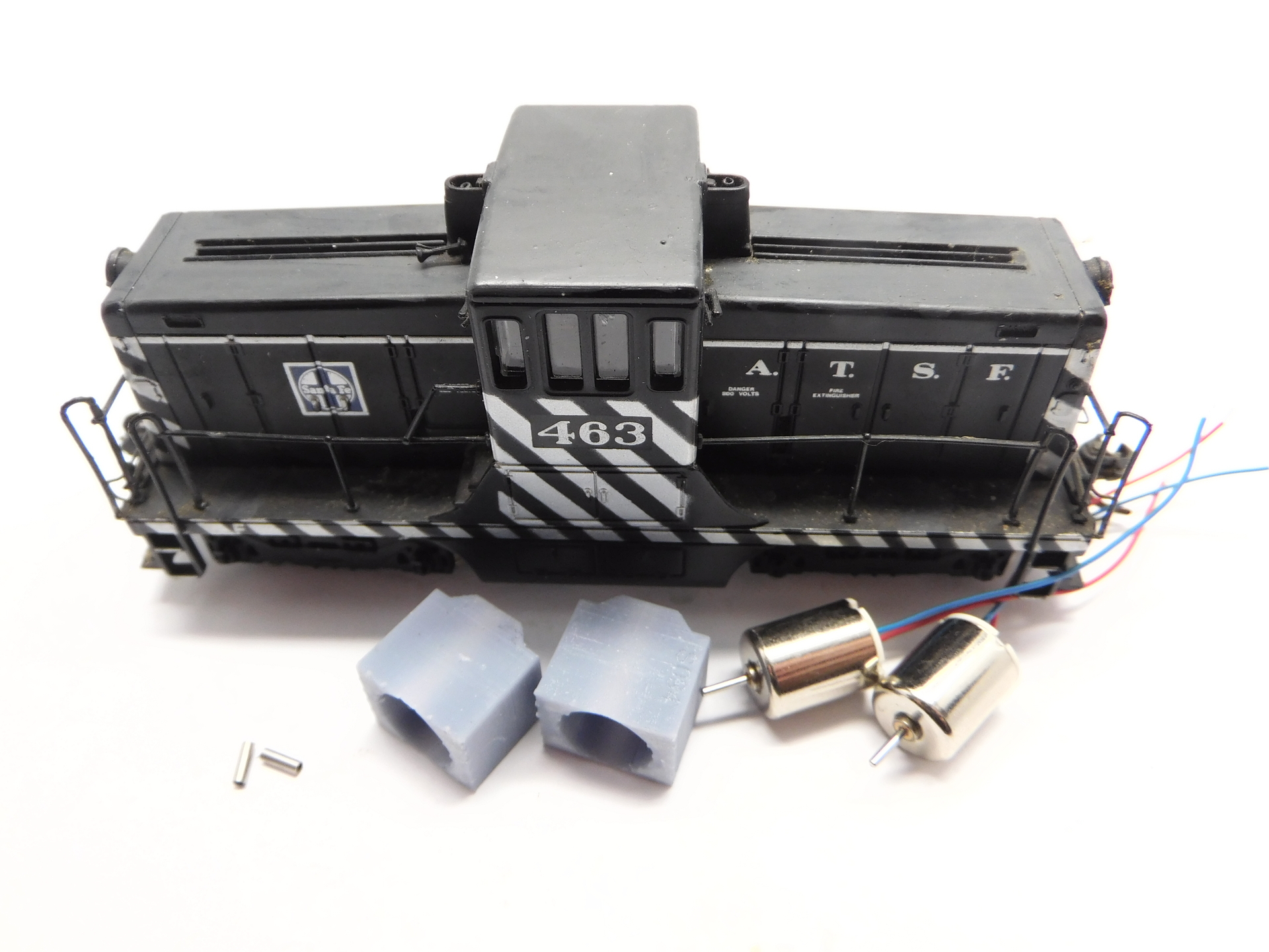 micromotor HBA001 voor Bachmann GE 44 Ton Switcher (oude - 2 motor versie)