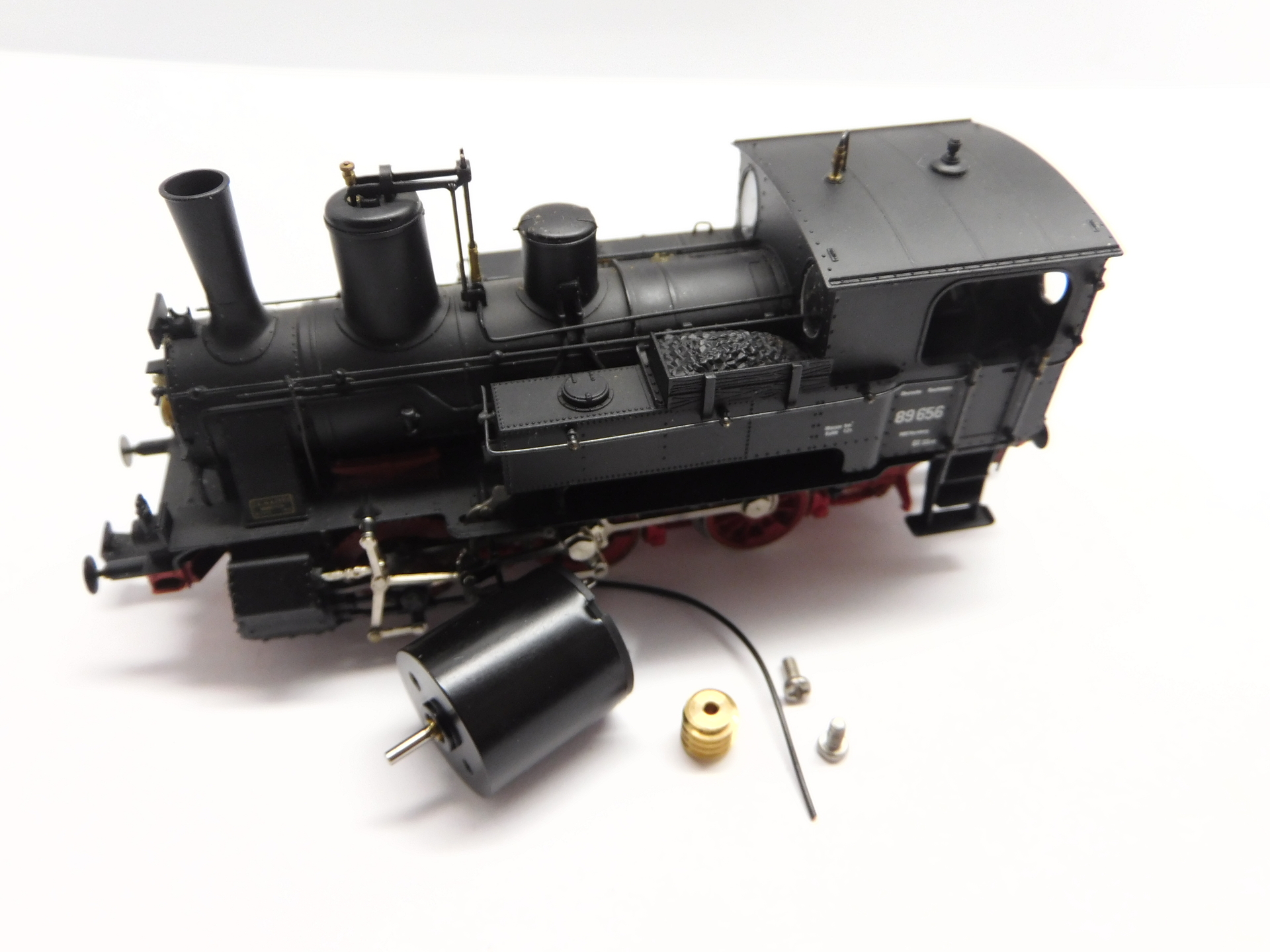 Micromotor HRI017G Rivarossi BR 89 (89 638, 89 656) , K. Bay. Sts. B. DII (2454) (Model met ronde motor!)